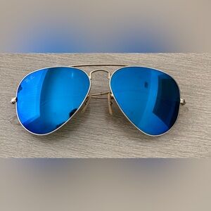Blue Mirrored Ray-Ban Aviators 55104